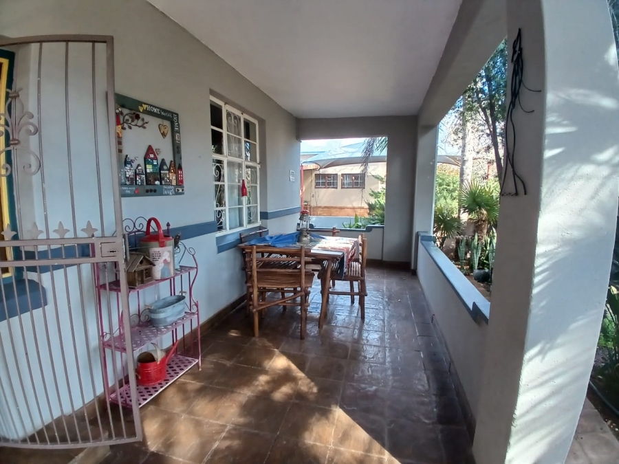 4 Bedroom Property for Sale in Herlear Northern Cape